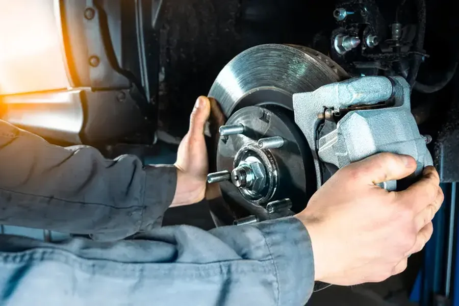 How To Tell When Your Vehicle Needs Brake Repair in Fort Lauderdale, FL